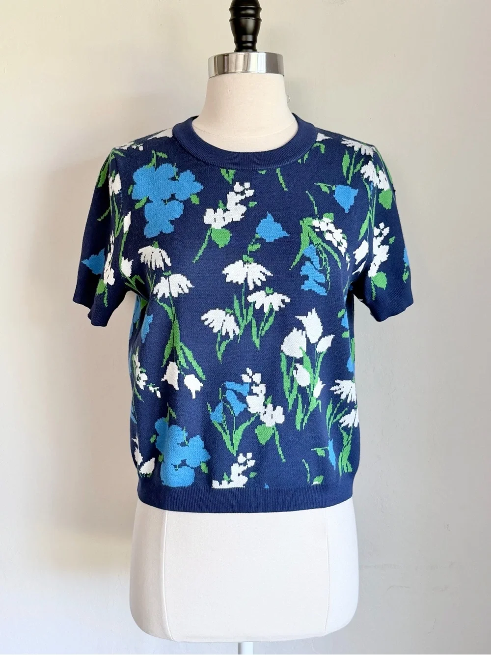 kate spade x Target Navy Floral Short-Sleeve Knit Top Blue White Blooms, M NWT